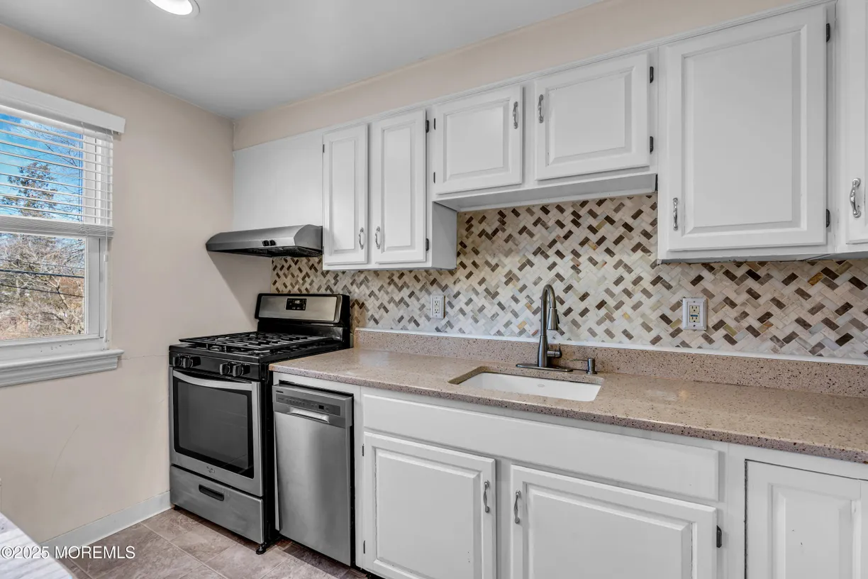 Rockland/Orange/NJ Real Estate | View 26 Manor Drive | room 2