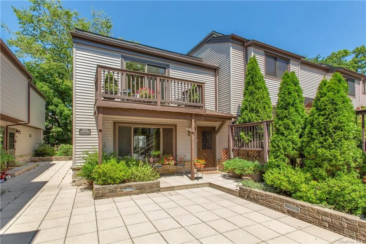 Rockland/Orange/NJ Real Estate | View 72 Shawnee Avenue Unit# 20 | 3 Beds, 2 Baths