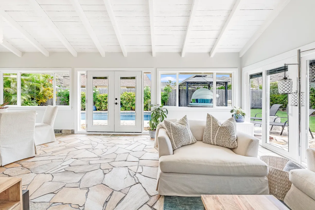 Hawaii Real Estate | View Honolulu, HI | 4 Beds, 3 Baths