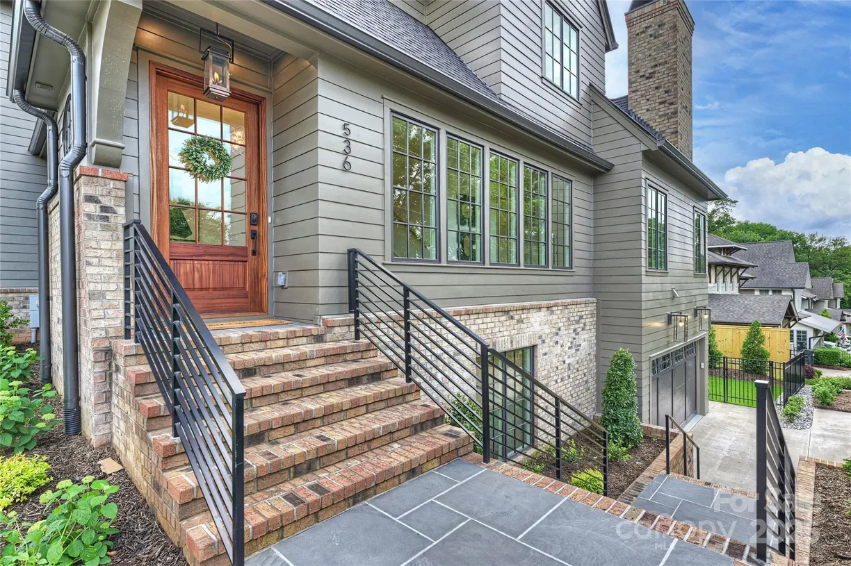 Charlotte Real Estate | View 536 Hillside Avenue | room 2