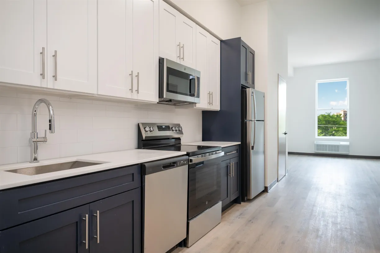 Jersey City/Hoboken Real Estate | View 857 Bergen Ave Unit# 305 | room 2