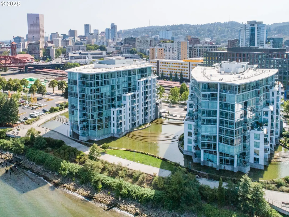 Portland, OR Real Estate | View 1310 NW Naito Pkwy #707A | 2 Beds, 2 Baths