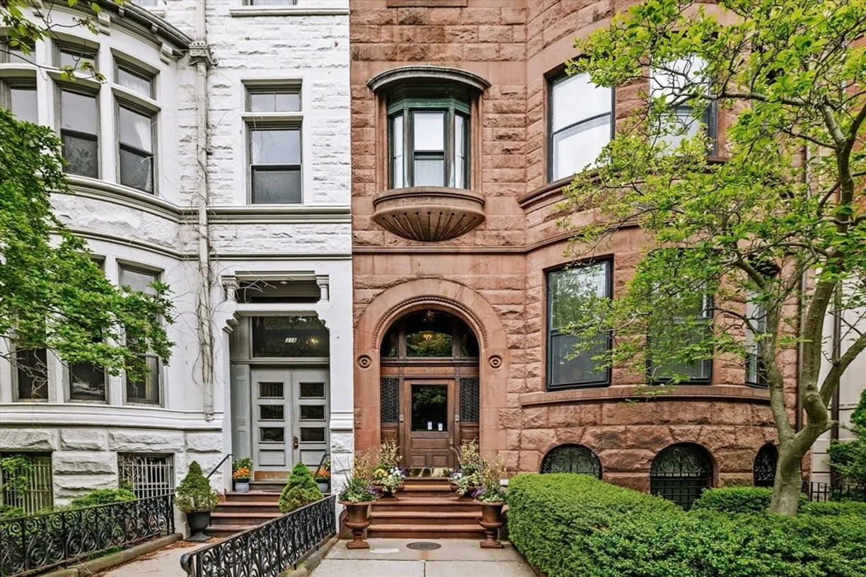 Boston, MA Real Estate | View 316 Beacon St #1 | 2 Beds, 2 Baths