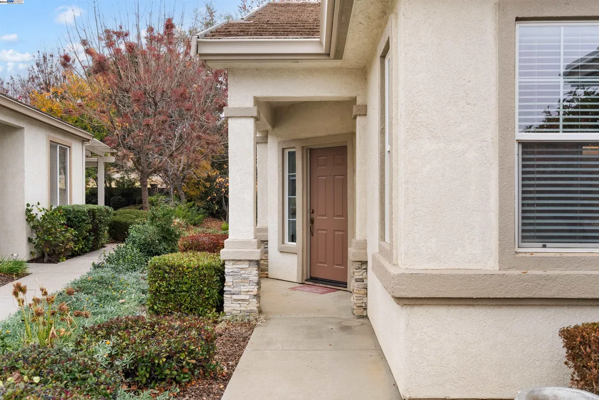 Northern California Real Estate | View 313 Upton Pyne Dr | room 2