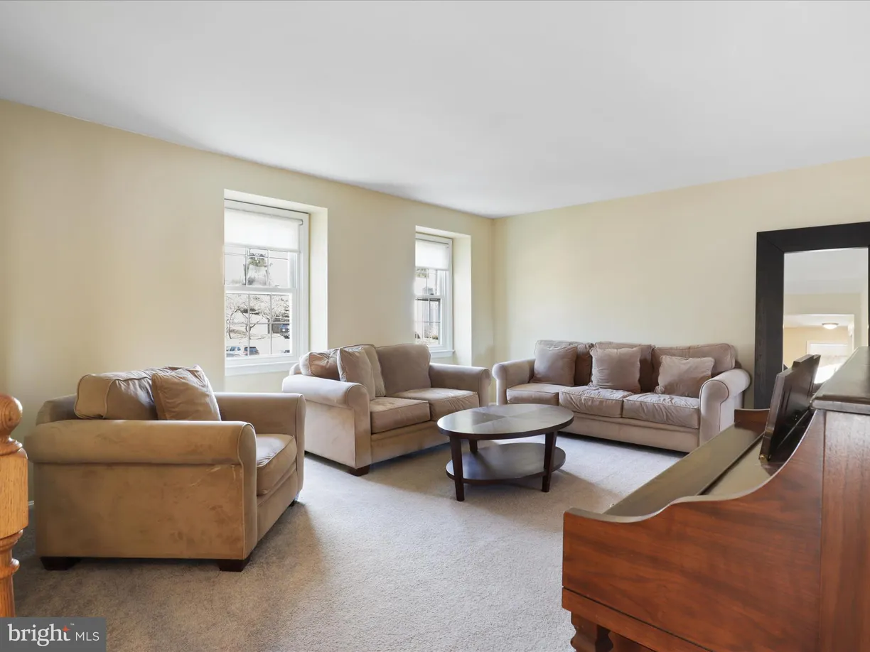 Washington Metro Area Real Estate | View 2 Darnell Court | room 1