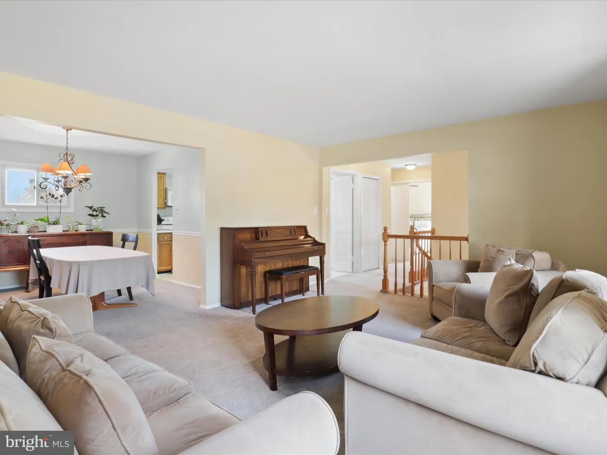 Washington Metro Area Real Estate | View 2 Darnell Court | room 2