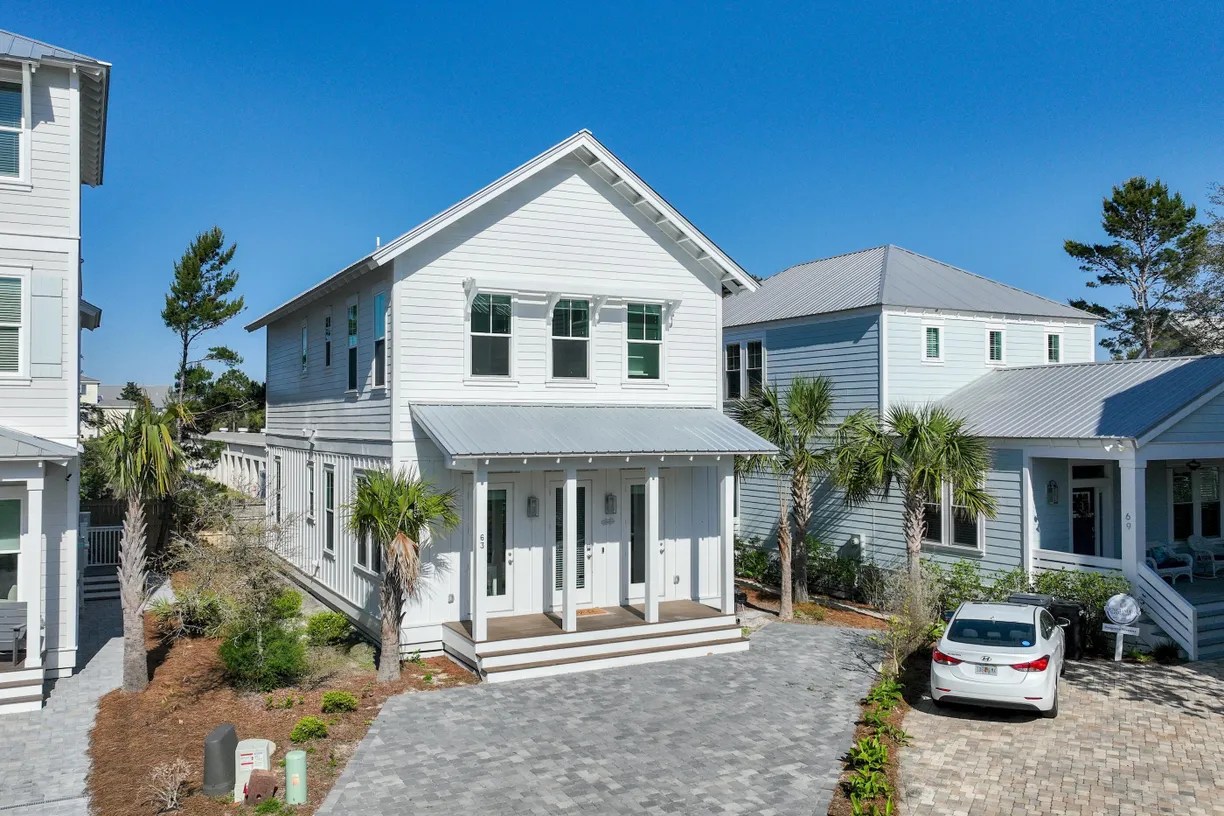 Northwest Florida Real Estate | View 63 Sawgrass Lane | 4 Beds, 4 Baths