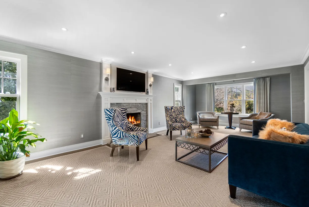 Greenwich Real Estate | View 11 Colonial Lane | 7