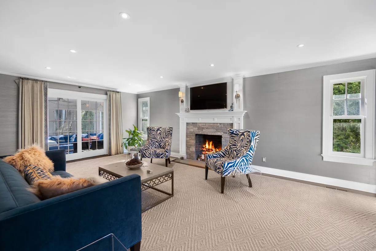 Greenwich Real Estate | View 11 Colonial Lane | 5 Beds, 5 Baths