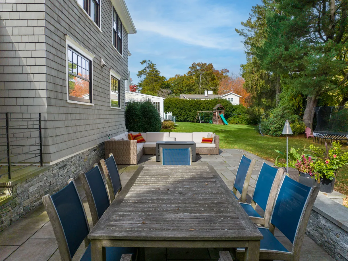 Greenwich Real Estate | View 11 Colonial Lane | 31 | View 29
