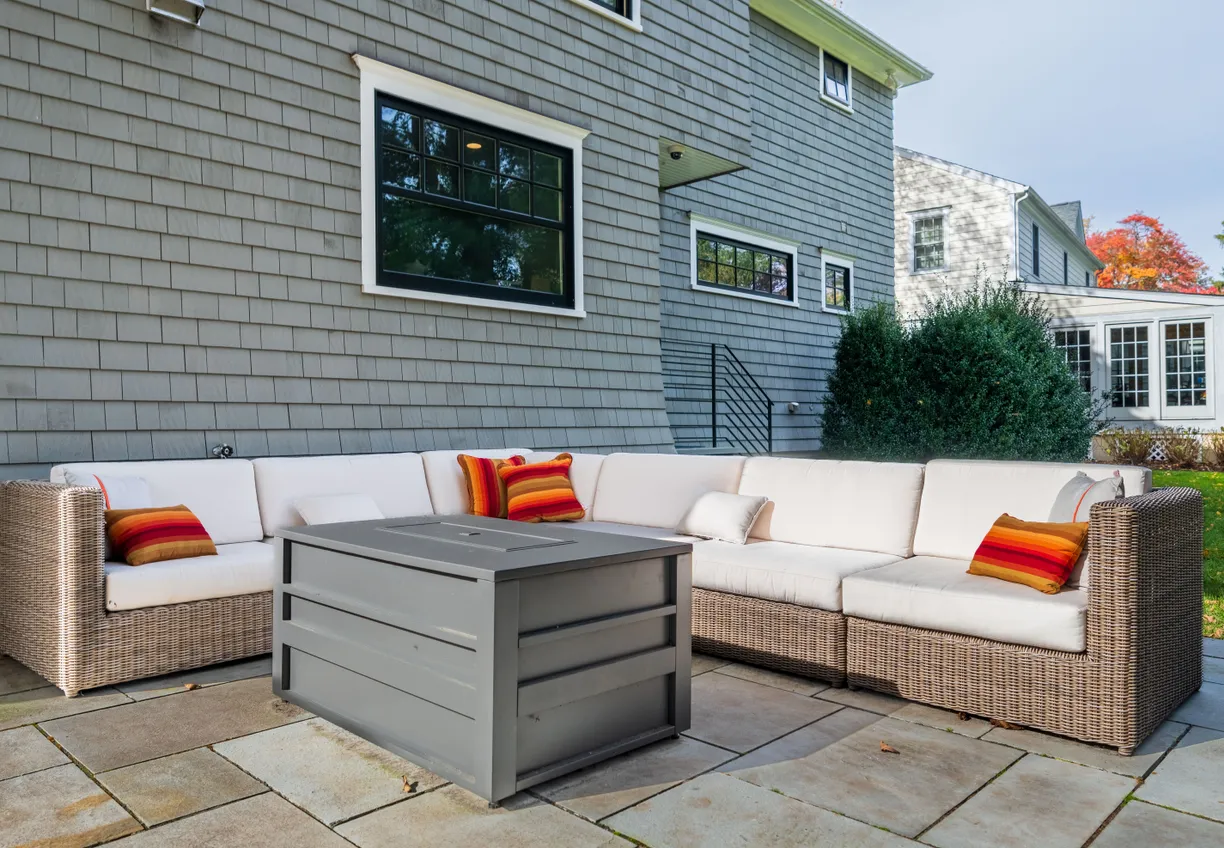Greenwich Real Estate | View 11 Colonial Lane | 32 | View 30