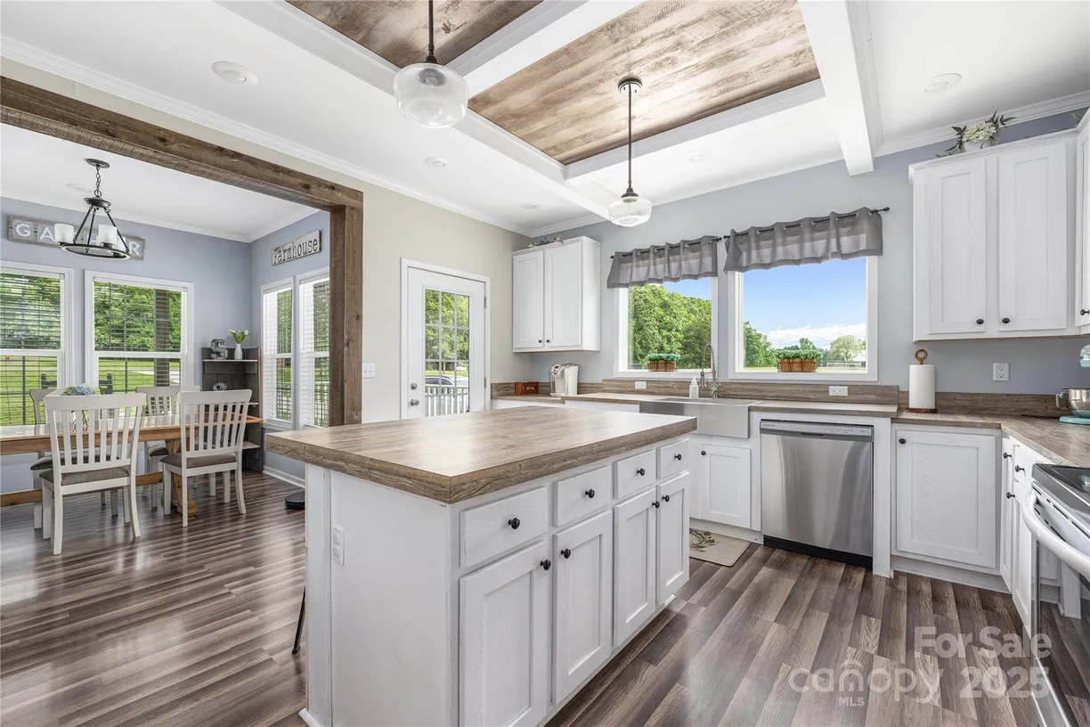 Charlotte Real Estate | View 326 Teeter Road | room 2