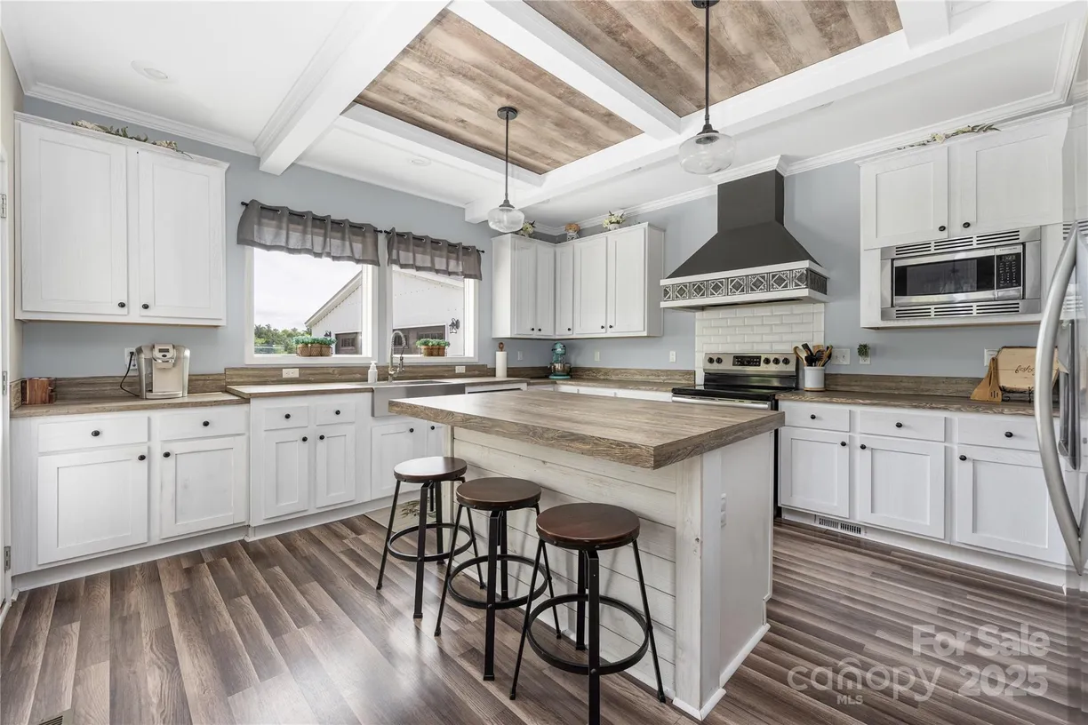 Charlotte Real Estate | View 326 Teeter Road | room 1
