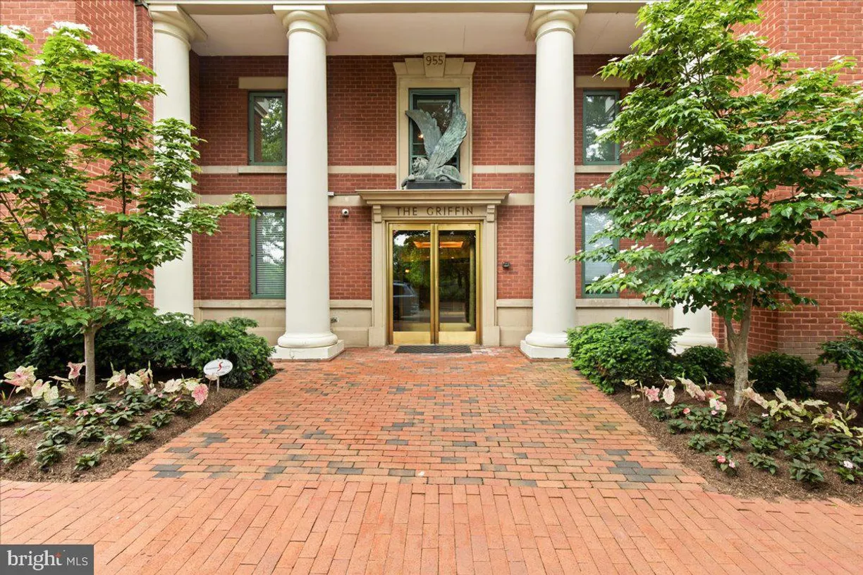 Washington Metro Area Real Estate | View 955 26th Street NW Unit# 106 | room 2