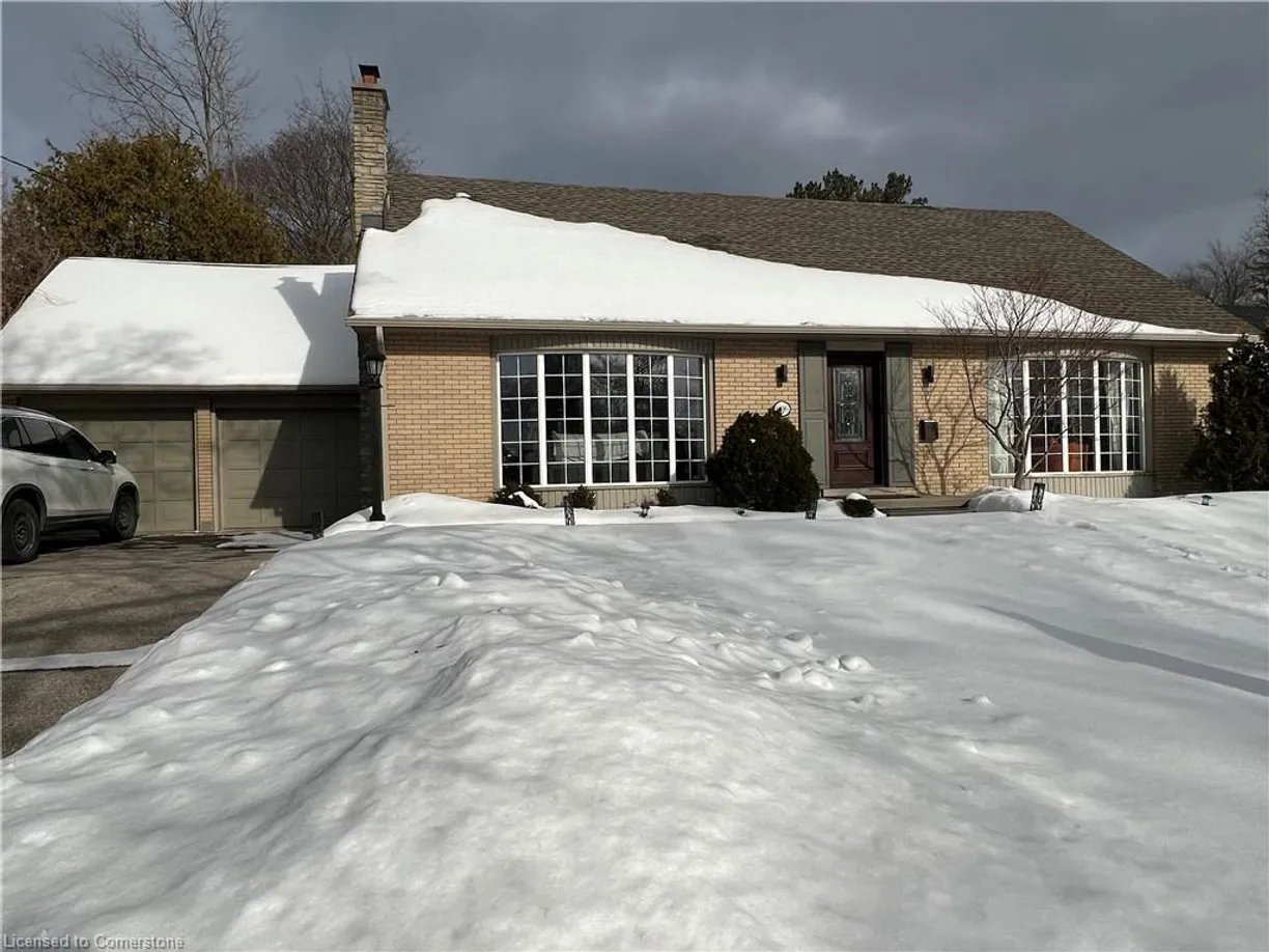 Ontario Real Estate | View 806 Westmount Road W | 4 Beds, 4 Baths