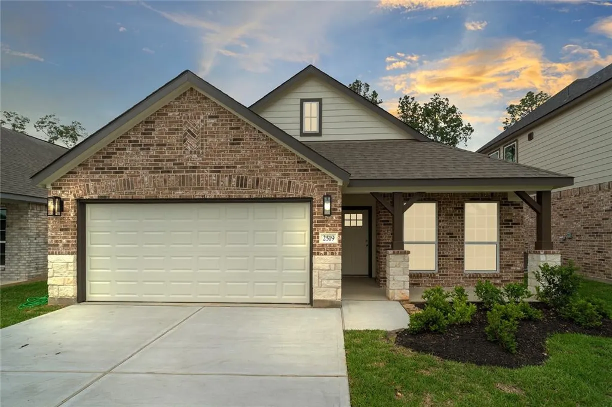Houston Suburbs Real Estate | View 2519 Forest Cedar Lane | 3 Beds, 2 Baths