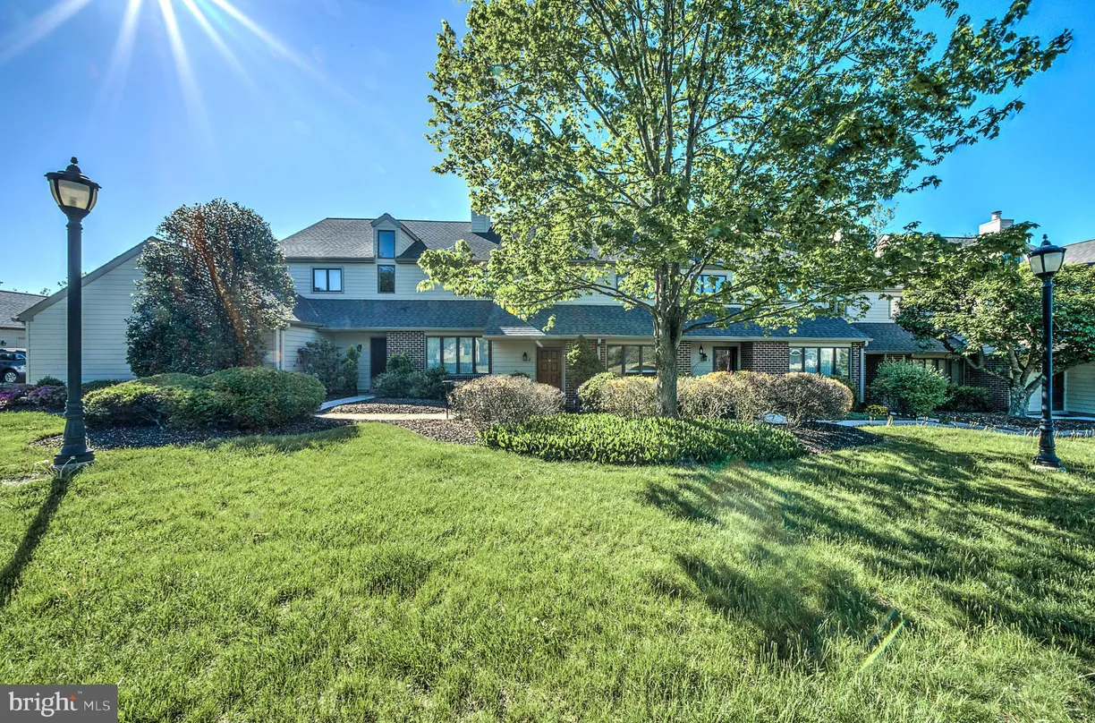 Central NJ/Bucks County, PA Real Estate | View 4 Ingham Way | room 1