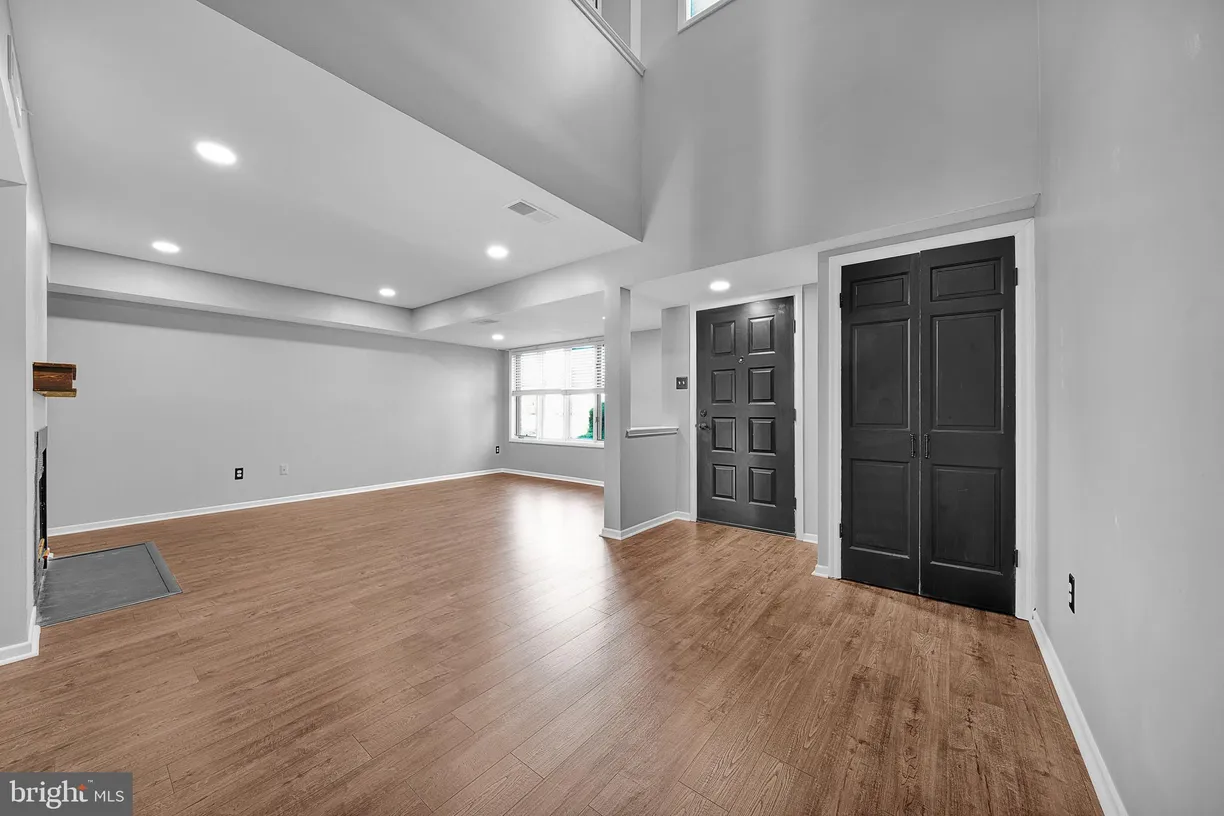 Central NJ/Bucks County, PA Real Estate | View 4 Ingham Way | room 2