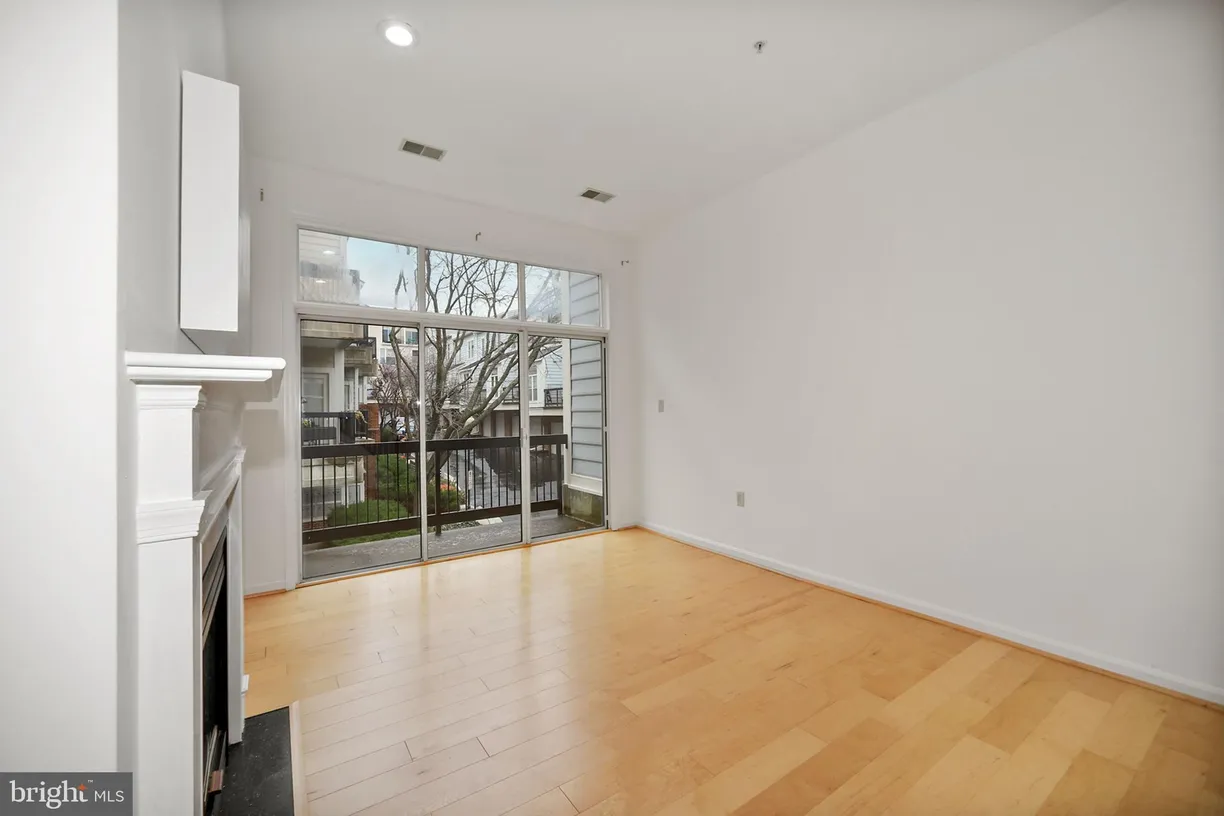 Washington Metro Area Real Estate | View 2405 20th Street NW 1103 | room 2