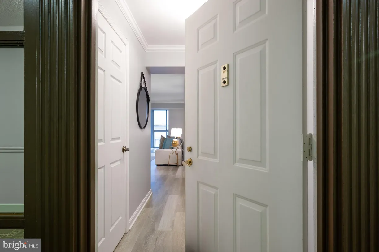 Washington Metro Area Real Estate | View 2121 Jamieson Avenue Unit# 2006 | room 1