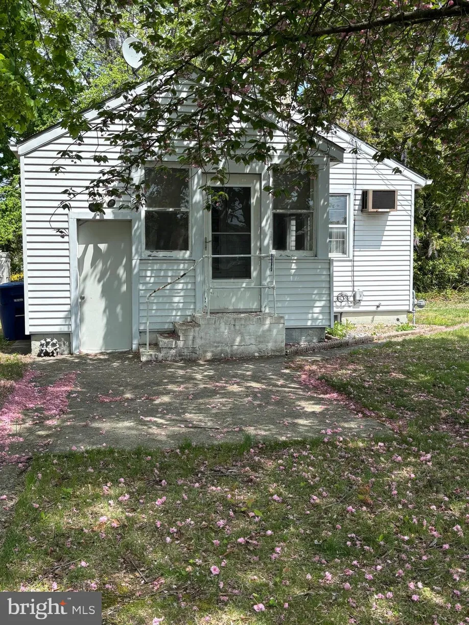 Central NJ/Bucks County, PA Real Estate | View 661 Hamilton Avenue | room 1