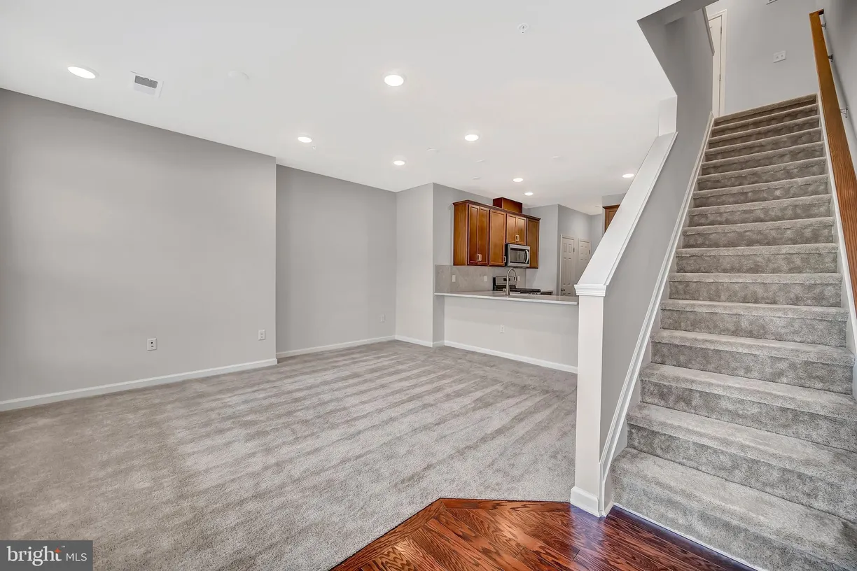 Central NJ/Bucks County, PA Real Estate | View 806 Shay Ct | room 1