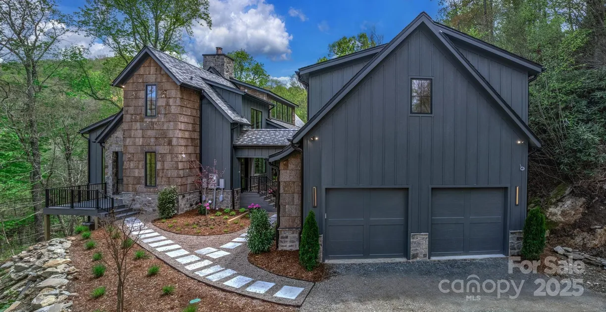 Charlotte Real Estate | View 139 Beaver Lodge Trail | room 2