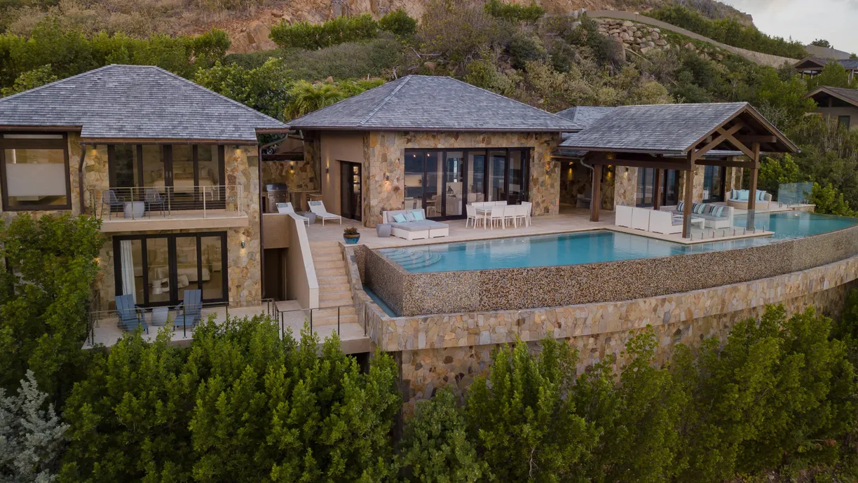 British Virgin Islands Real Estate | View Waters Edge Oil Nut Bay | room 1