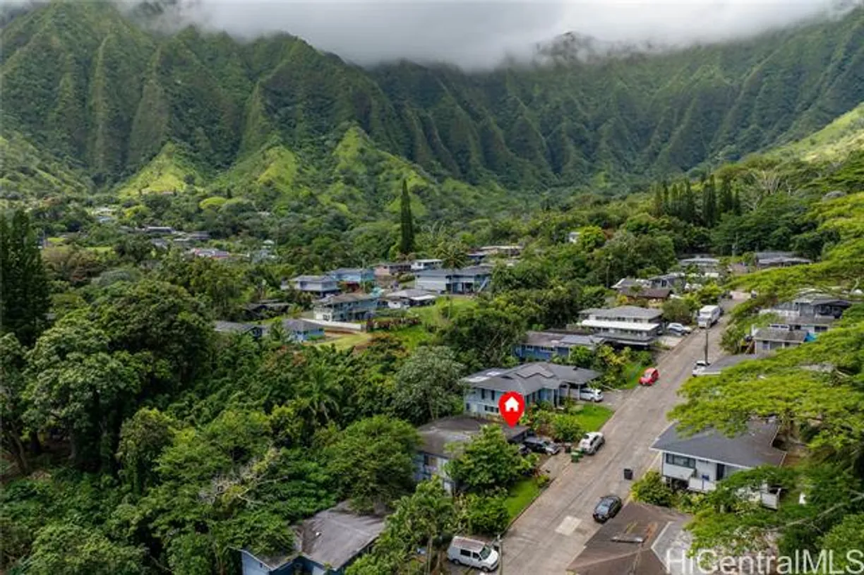 Hawaii Real Estate | View 47-545 Nenehiwa Place | 5 Beds, 2 Baths