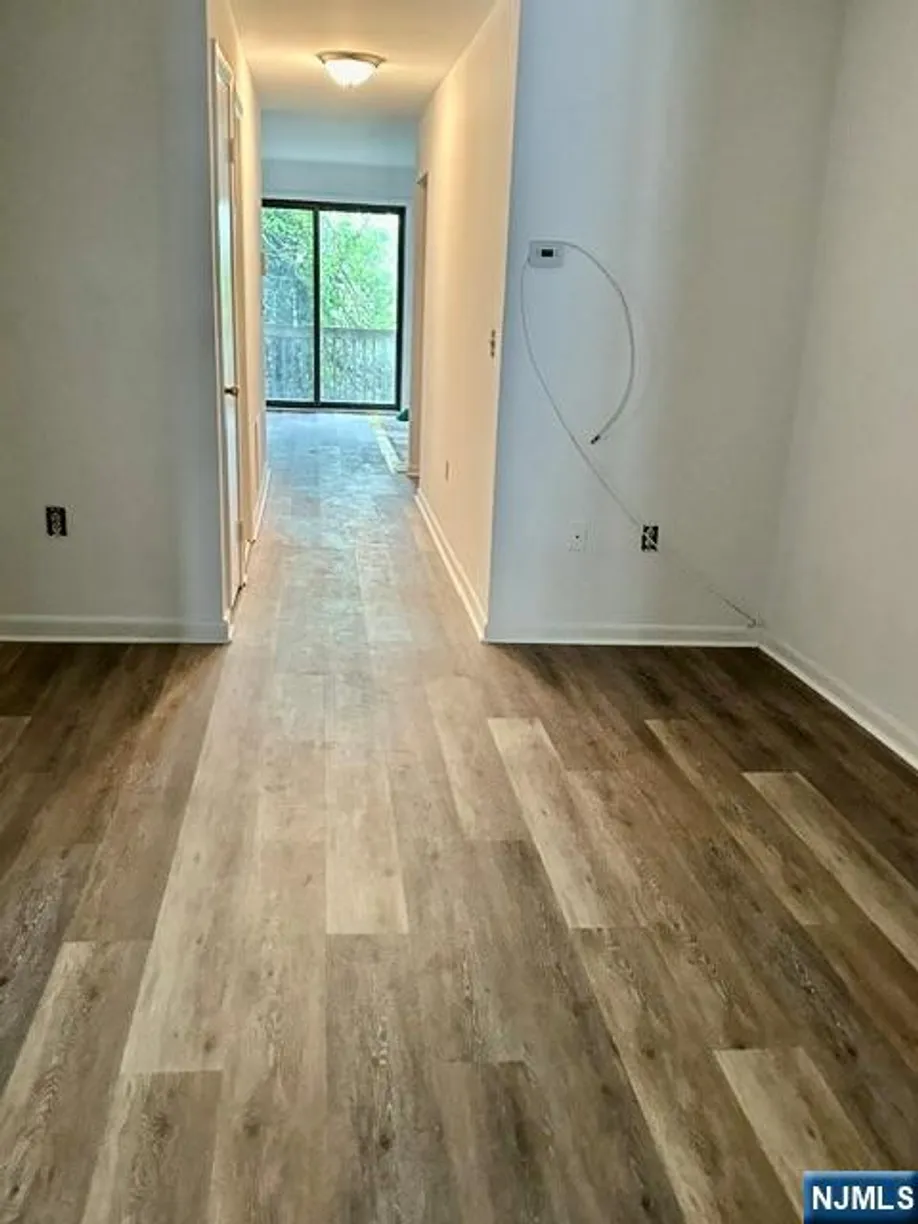 Bergen County Real Estate | View 71 Edgewater Place 2 | room 1