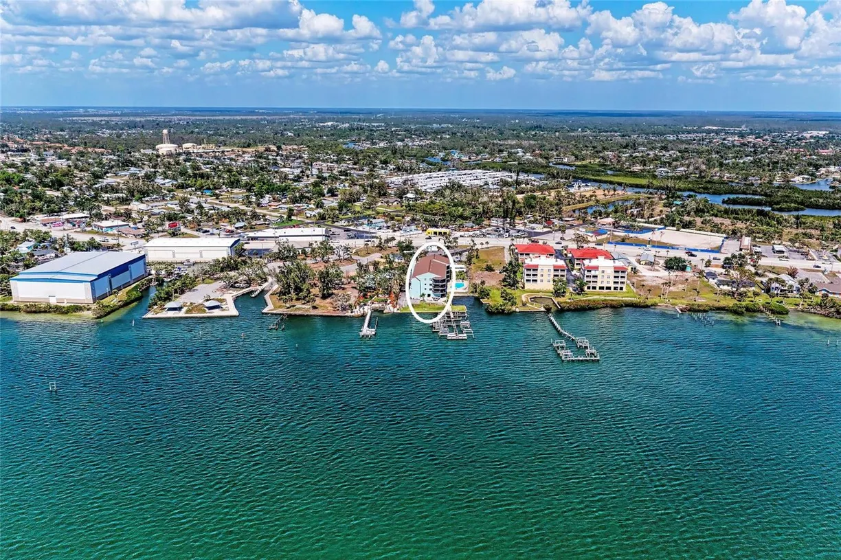 Sarasota/St. Petersburg Real Estate | View 53 W Bay Heights Road #307 | room 1