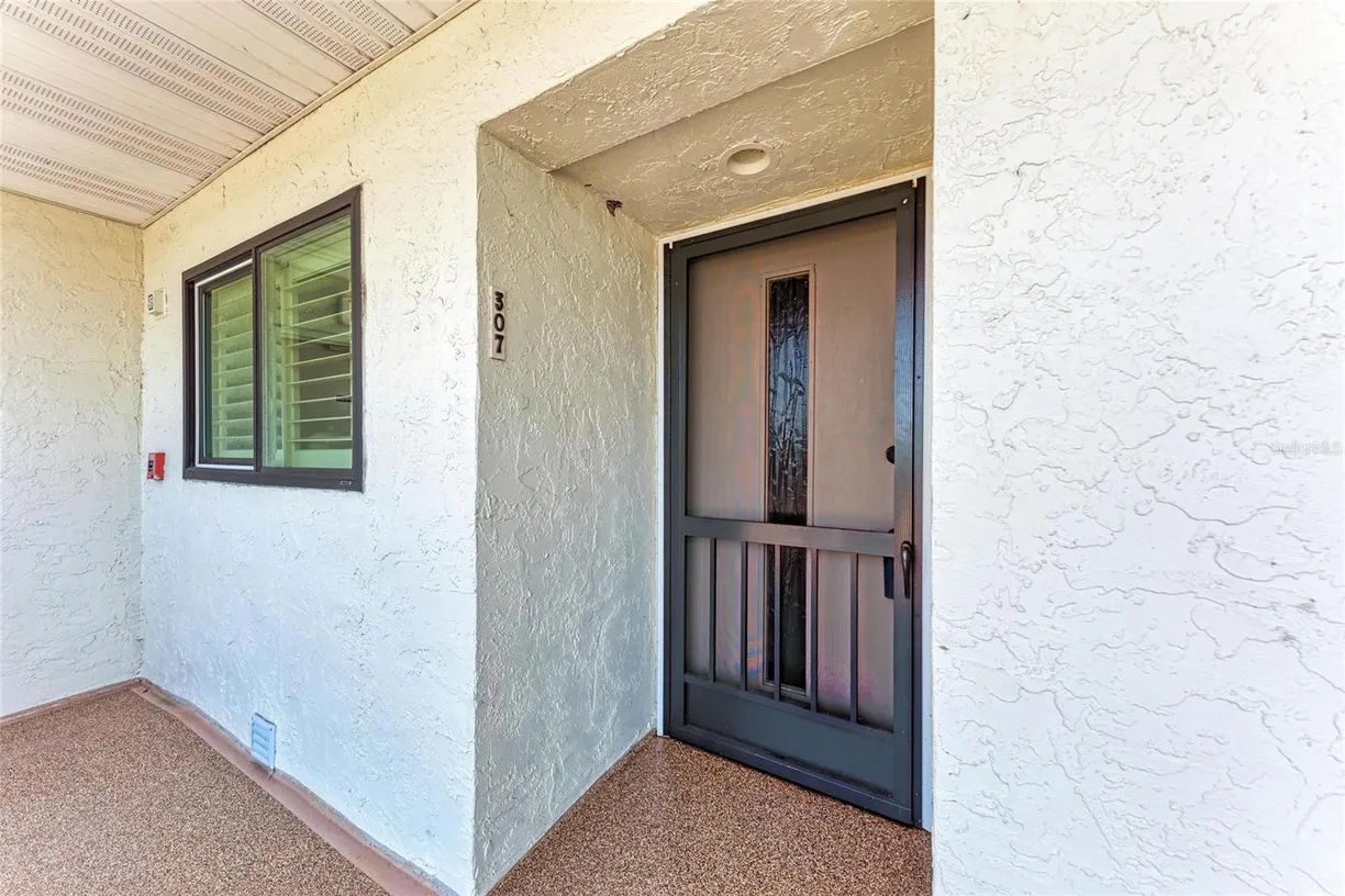 Sarasota/St. Petersburg Real Estate | View 53 W Bay Heights Road #307 | room 2