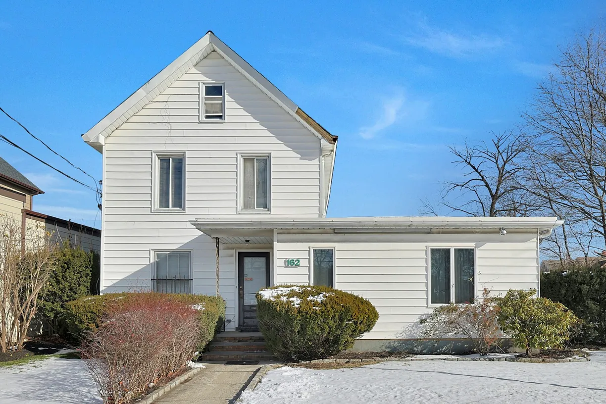 Rockland/Orange/NJ Real Estate | View 162 Orange Avenue