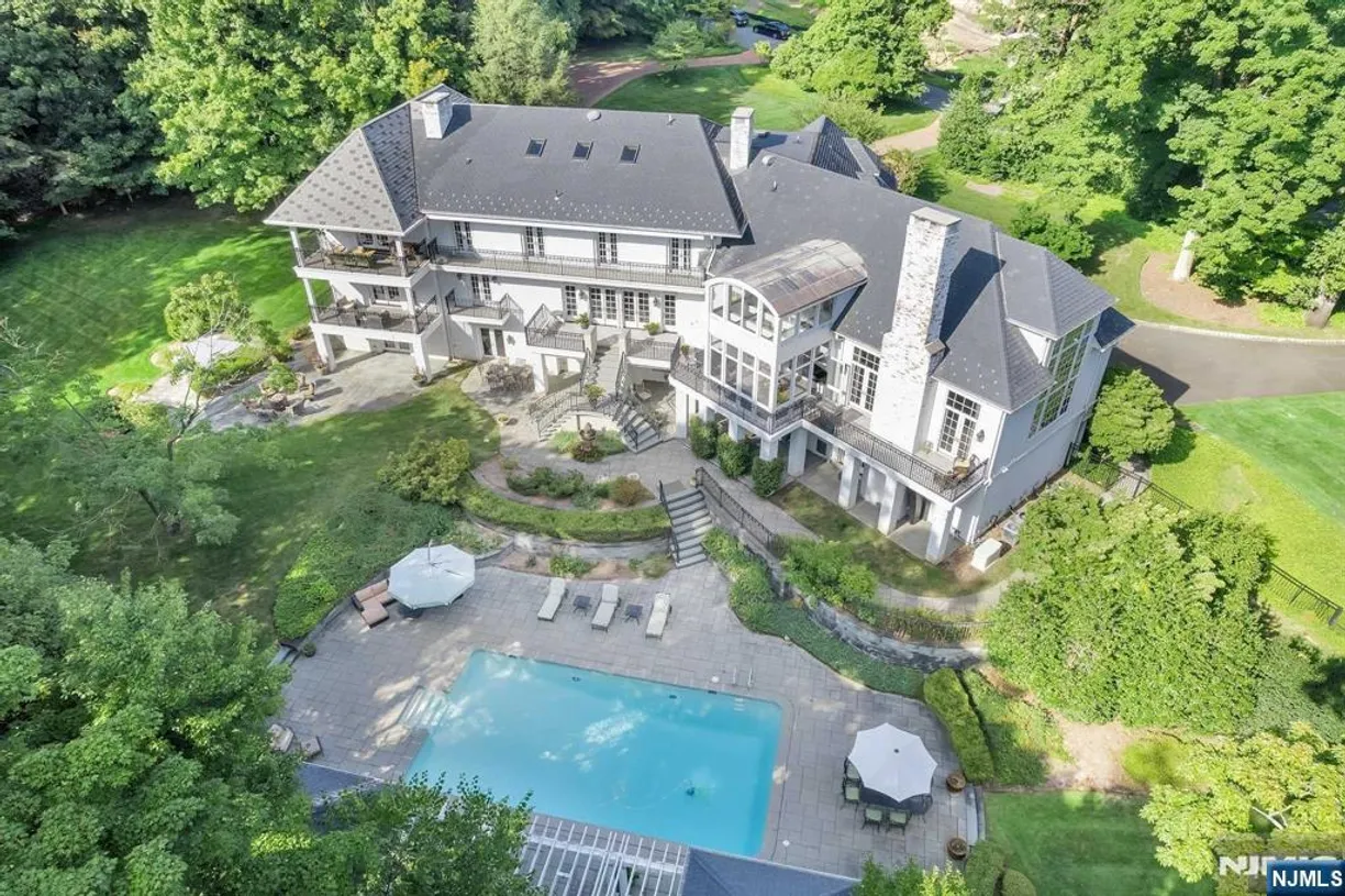 Bergen County Real Estate | View 11 Woodfield Lane | room 1