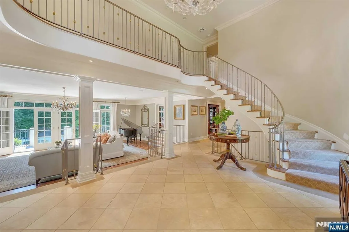 Bergen County Real Estate | View 11 Woodfield Lane | room 2