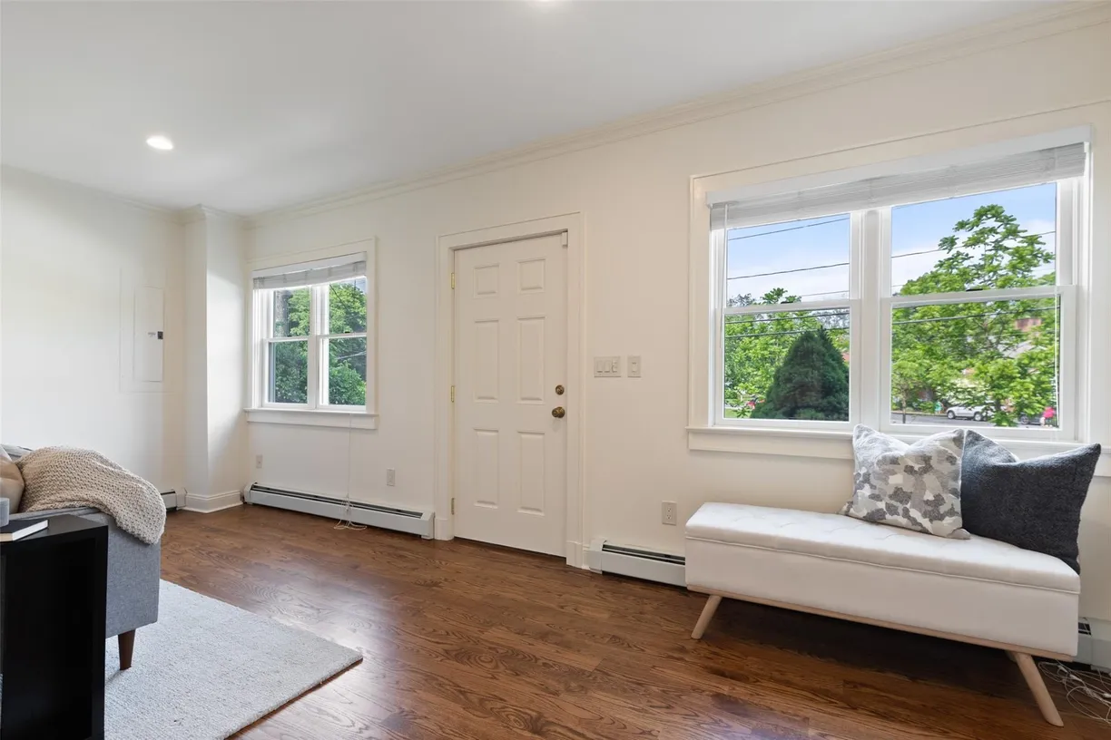 Westchester Real Estate | View 7 Greenwich Road | room 2