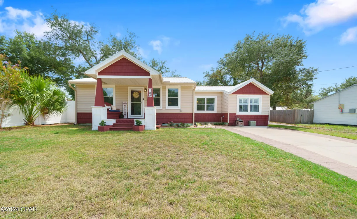 Northwest Florida Real Estate | View 1604 Tyndall Drive | 3 Beds, 2 Baths