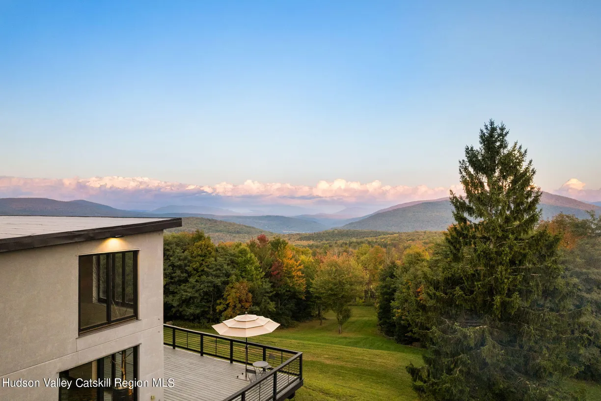 Hudson Valley Real Estate | View 88 Minew Road | room 1