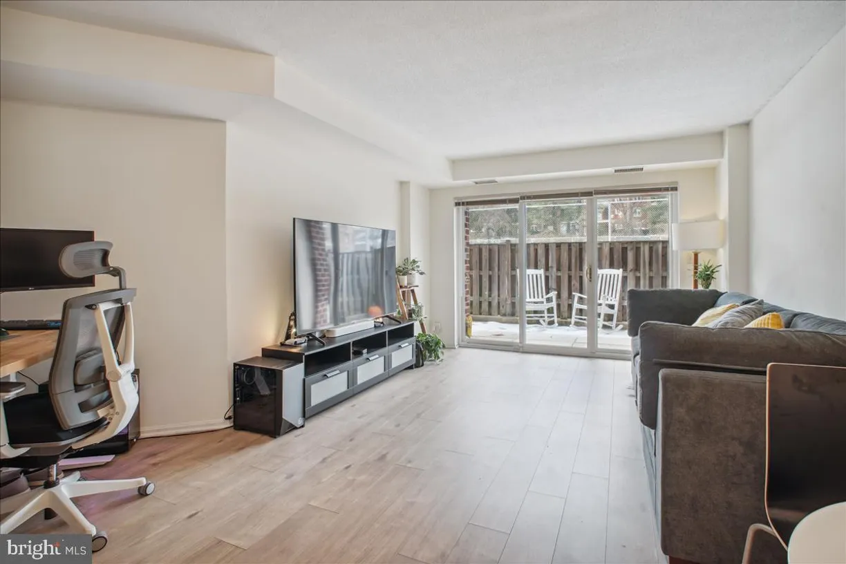 Washington Metro Area Real Estate | View 2100 Langston Boulevard 226 | room 2