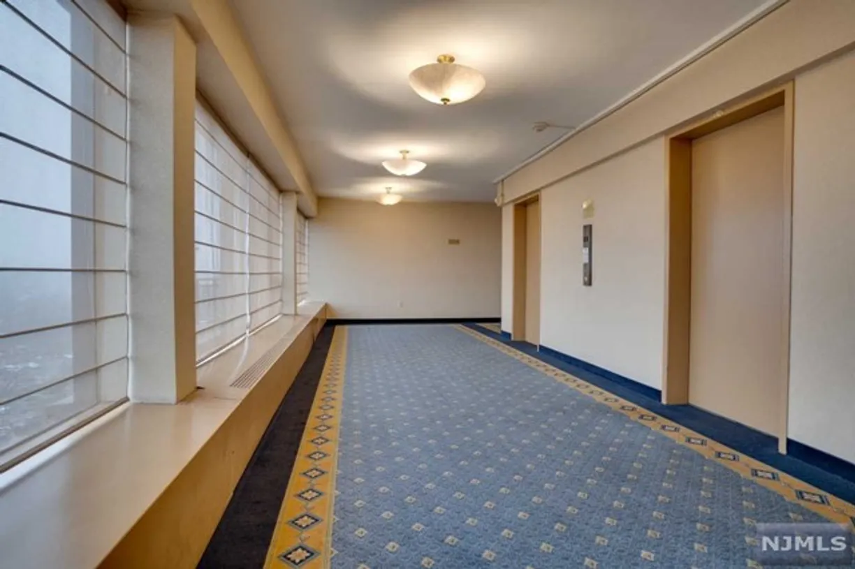 Rockland/Orange/NJ Real Estate | View 2 Horizon Road Unit# 1016 | room 23 | View 24
