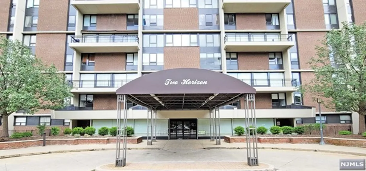 Rockland/Orange/NJ Real Estate | View 2 Horizon Road Unit# 1016 | room 32 | View 33