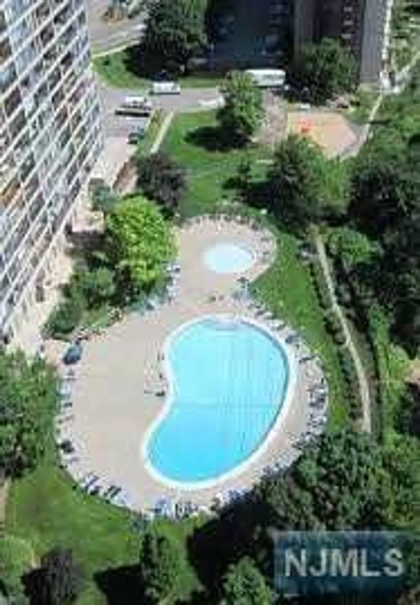 Rockland/Orange/NJ Real Estate | View 2 Horizon Road Unit# 1016 | room 28 | View 29