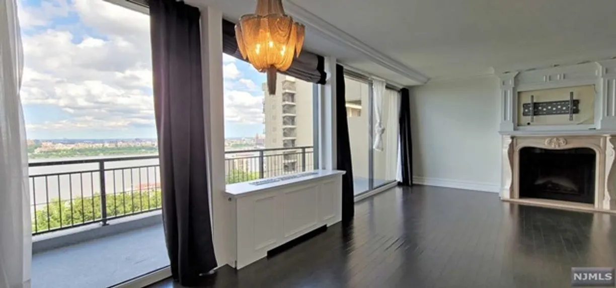 Rockland/Orange/NJ Real Estate | View 2 Horizon Road Unit# 1016 | room 3 | View 4