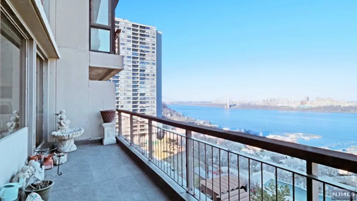 Rockland/Orange/NJ Real Estate | View 2 Horizon Road Unit# 1016 | room 6 | View 7