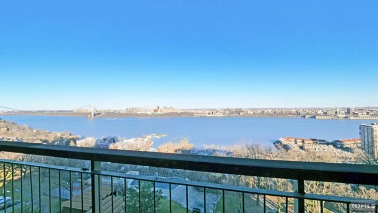Rockland/Orange/NJ Real Estate | View 2 Horizon Road Unit# 1016 | room 5 | View 6
