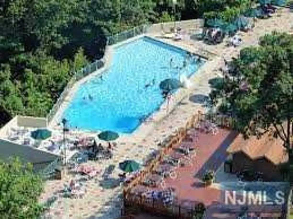Rockland/Orange/NJ Real Estate | View 2 Horizon Road Unit# 1016 | room 29 | View 30