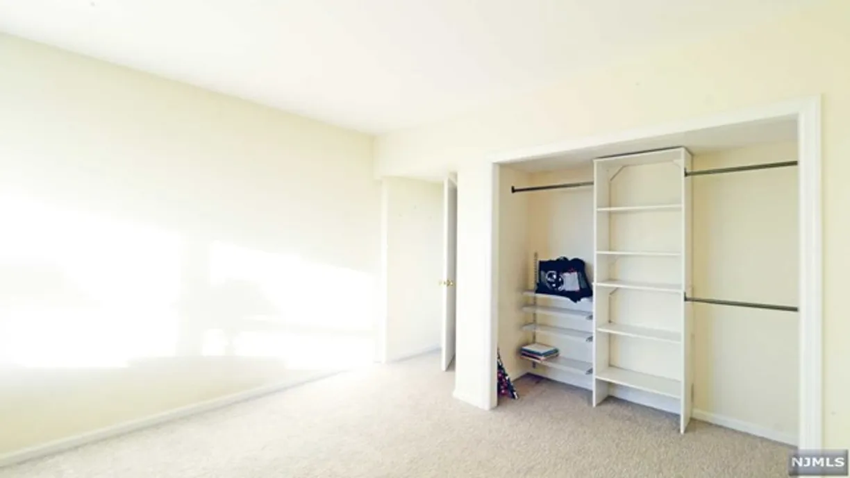 Rockland/Orange/NJ Real Estate | View 2 Horizon Road Unit# 1016 | room 20 | View 21
