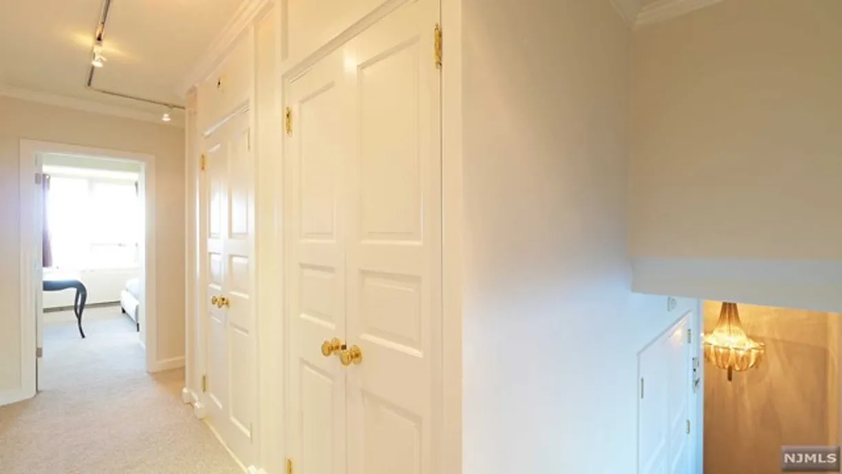 Rockland/Orange/NJ Real Estate | View 2 Horizon Road Unit# 1016 | room 16 | View 17