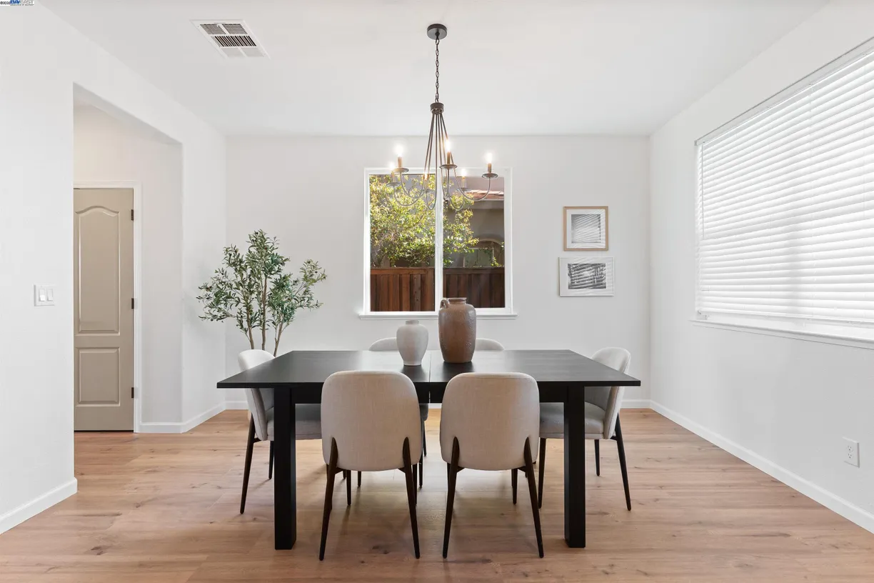 Northern California Real Estate | View 433 Sonnet Ct | room 2