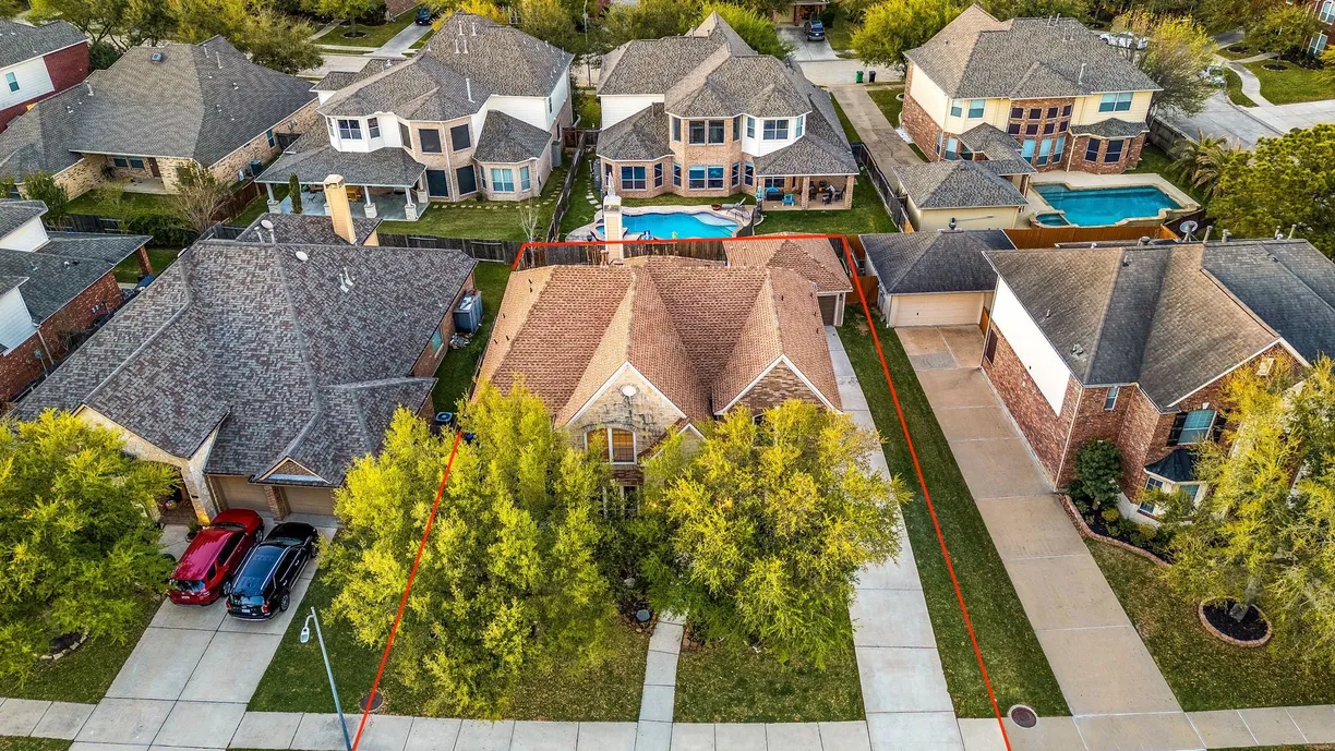 Houston Suburbs Real Estate | View 26610 Godfrey Cove Court | room 1